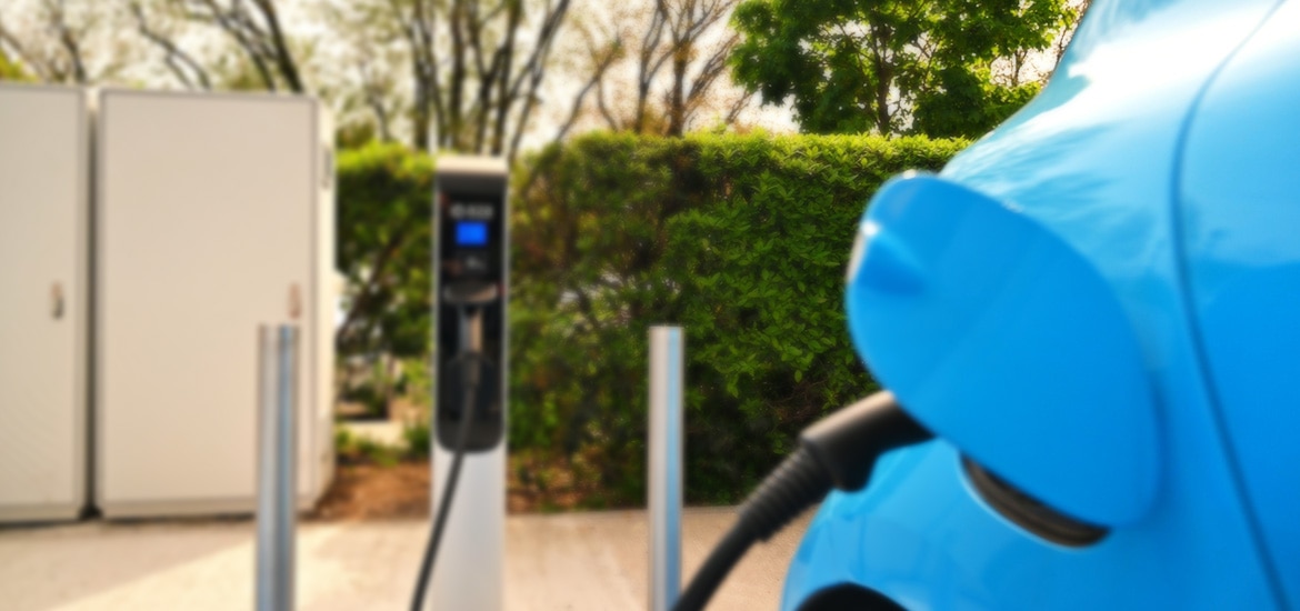 Boom di colonnine di ricarica per le auto elettriche