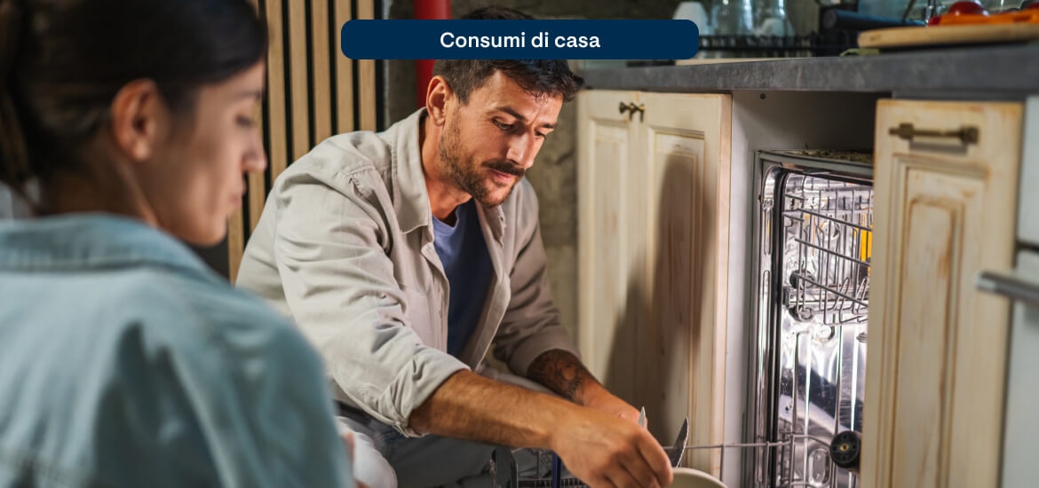 Lavare i piatti a mano o in lavastoviglie: cosa conviene? - A2A Energia