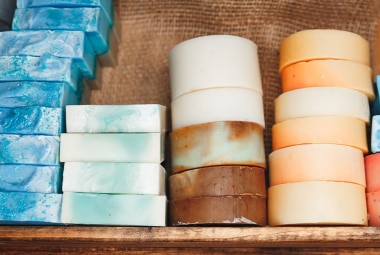 Shampoo e detergenti solidi: la bellezza della sostenibilità - A2A